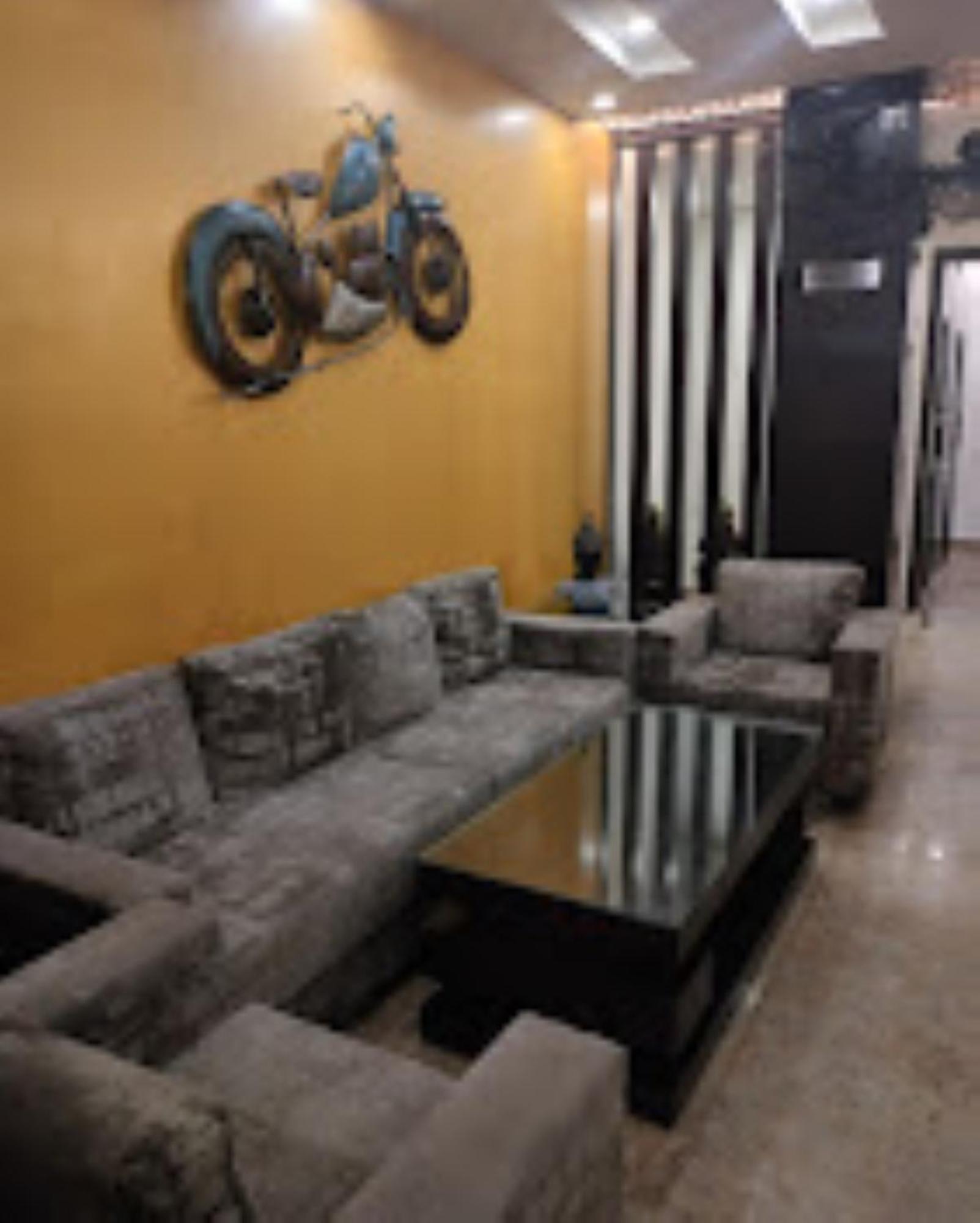 Hotel Royal Palace Hapur Buitenkant foto